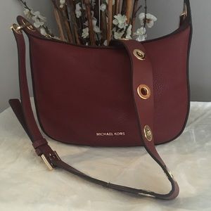 Michael Kors Raven Crossbody
